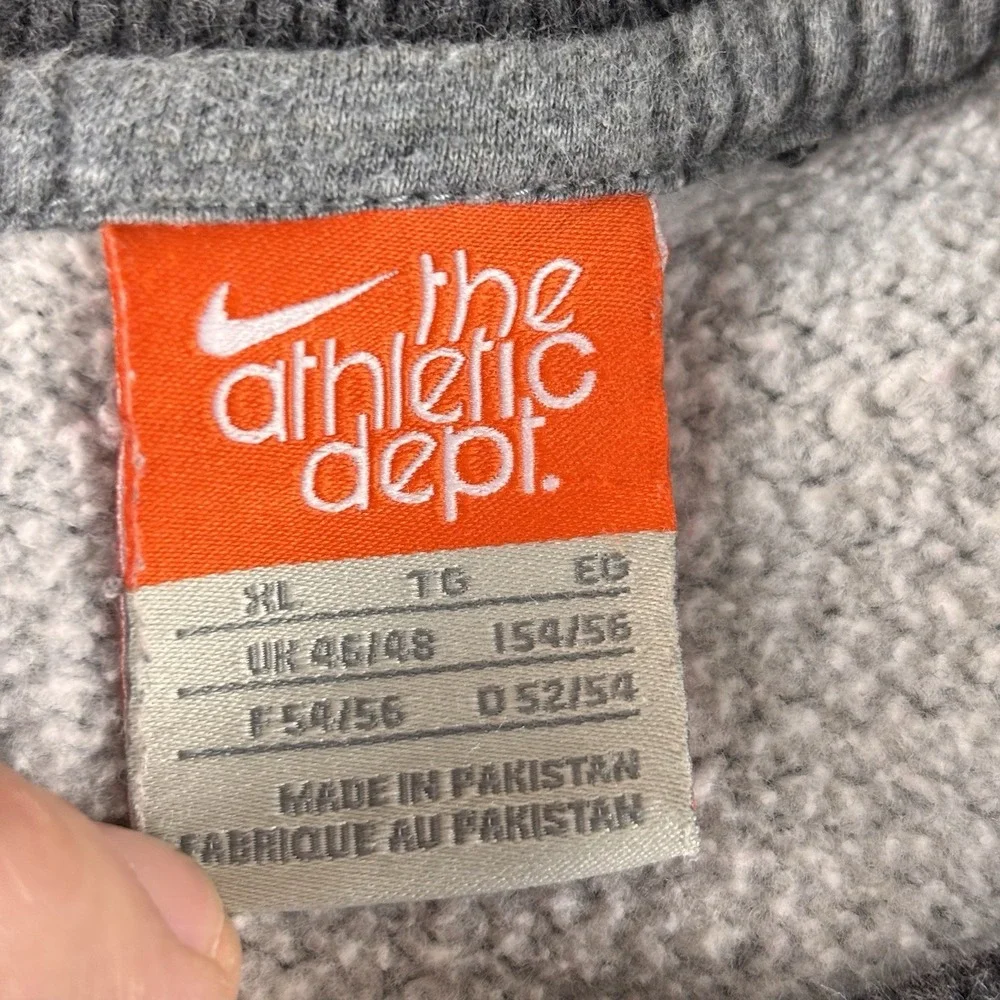 Nike The Athletic Dept Gray Sweater Size XL Mini Swoosh Embroidered‎ Y2K